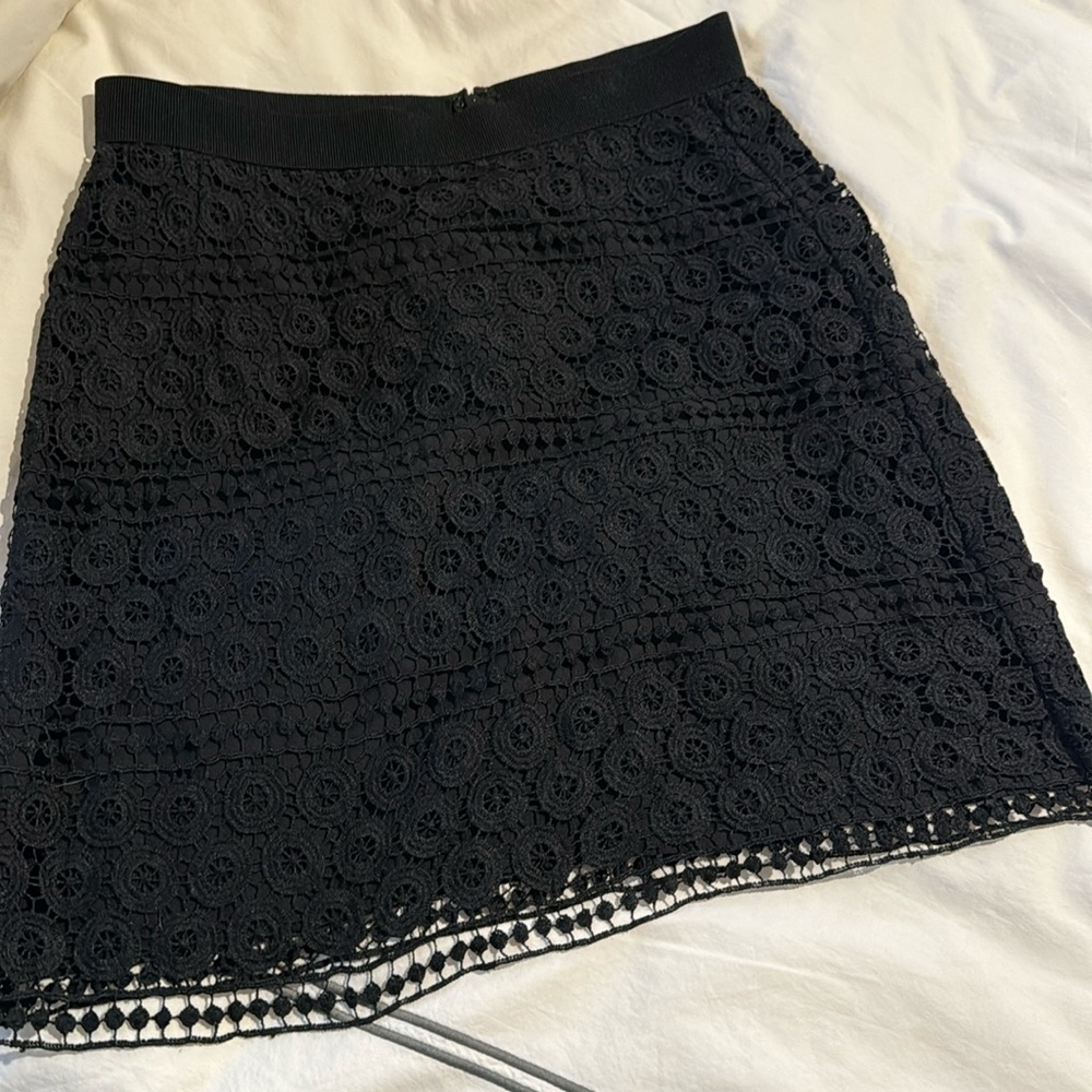 Loft, black lace skirt, size 6 petite